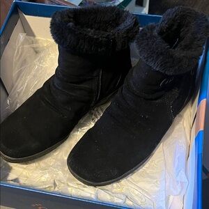 Women's Black Fur-Lined BareTrap Boots